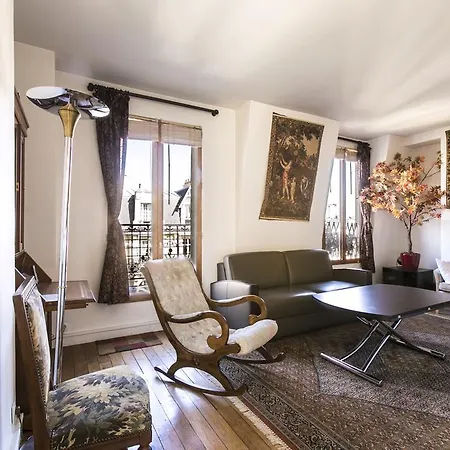 De La Convention Halldis Apartment