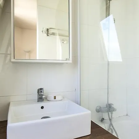 De La Convention Halldis Apartment Paris